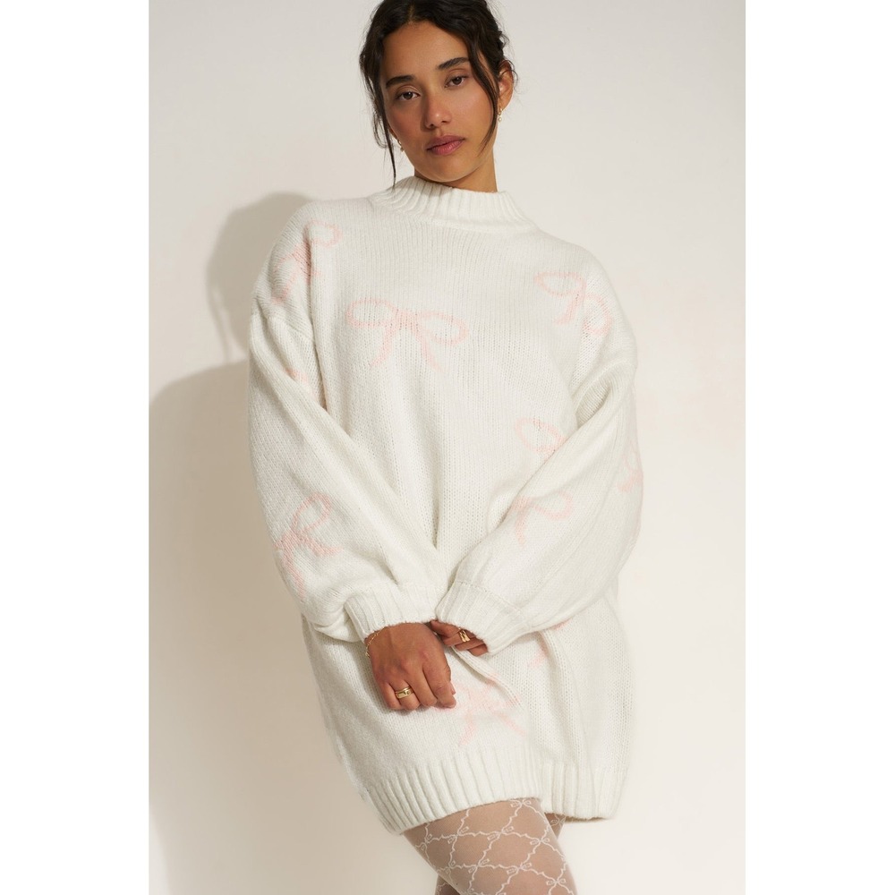 Callahan Bellamy Knitwear Pink Bow Oversized Sweater Dress Mock Neck White Small